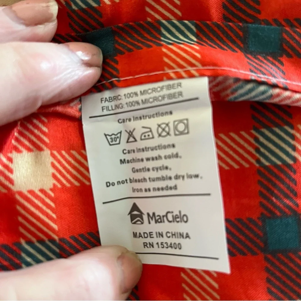 Mar Cielo Holiday California King Quilt with Pillow Shams